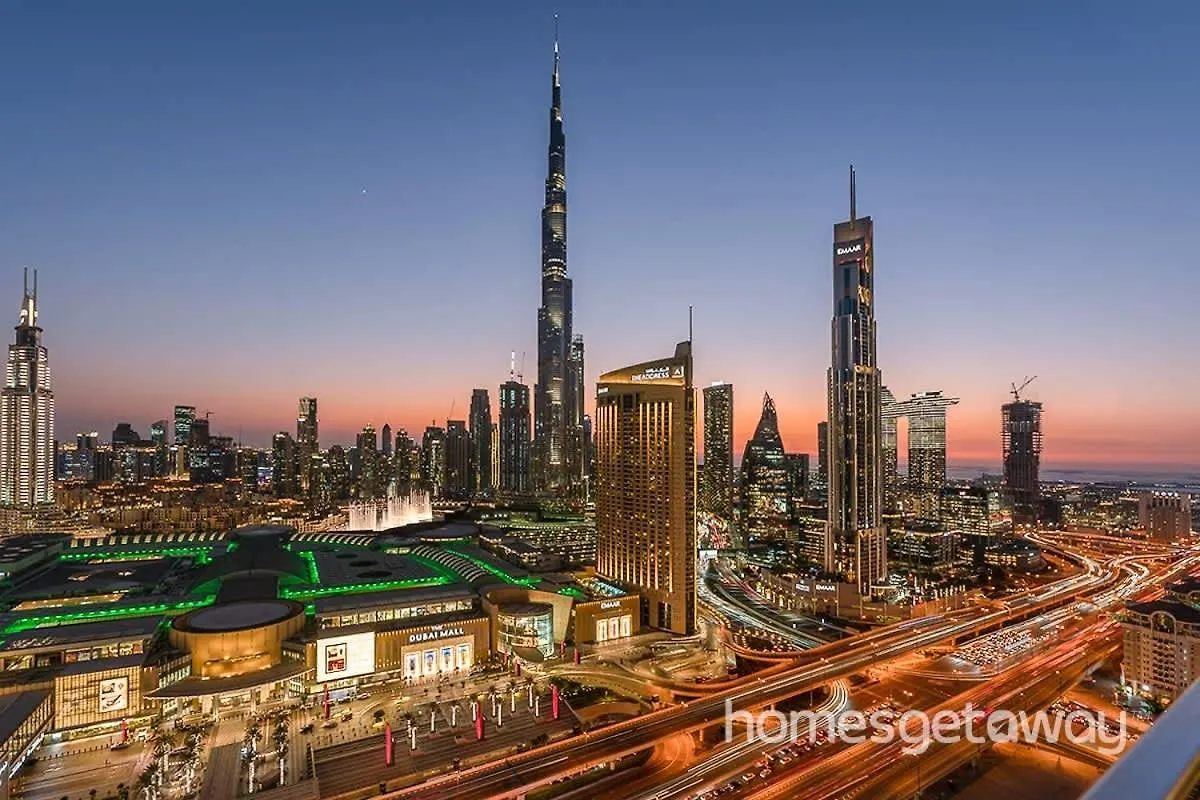 Homesgetaway - Sophisticated 3Br With Maids Room In Downtown Dubai